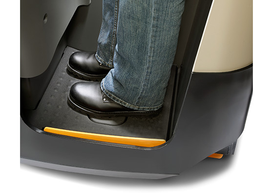 stand-up-rider-entry-bar